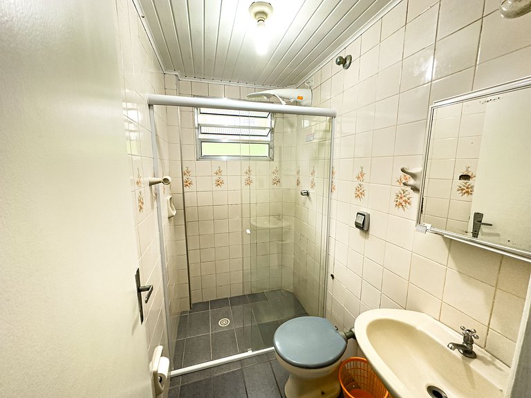 202 - Apartamento Aconchegante Primeira Quadra do mar 2 Vaga